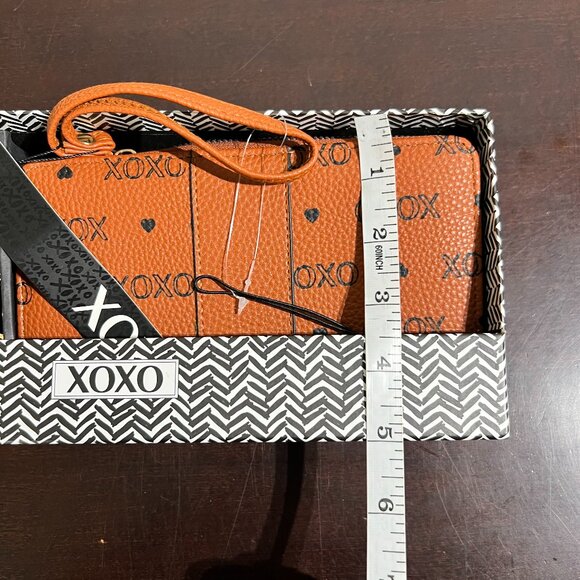 XOXO NWT Wallet & Keychain Set ā Orange You Glad You Foundā Me? - Picture 3 of 15